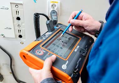 Miernik do pomiarów instalacji elektrycznej